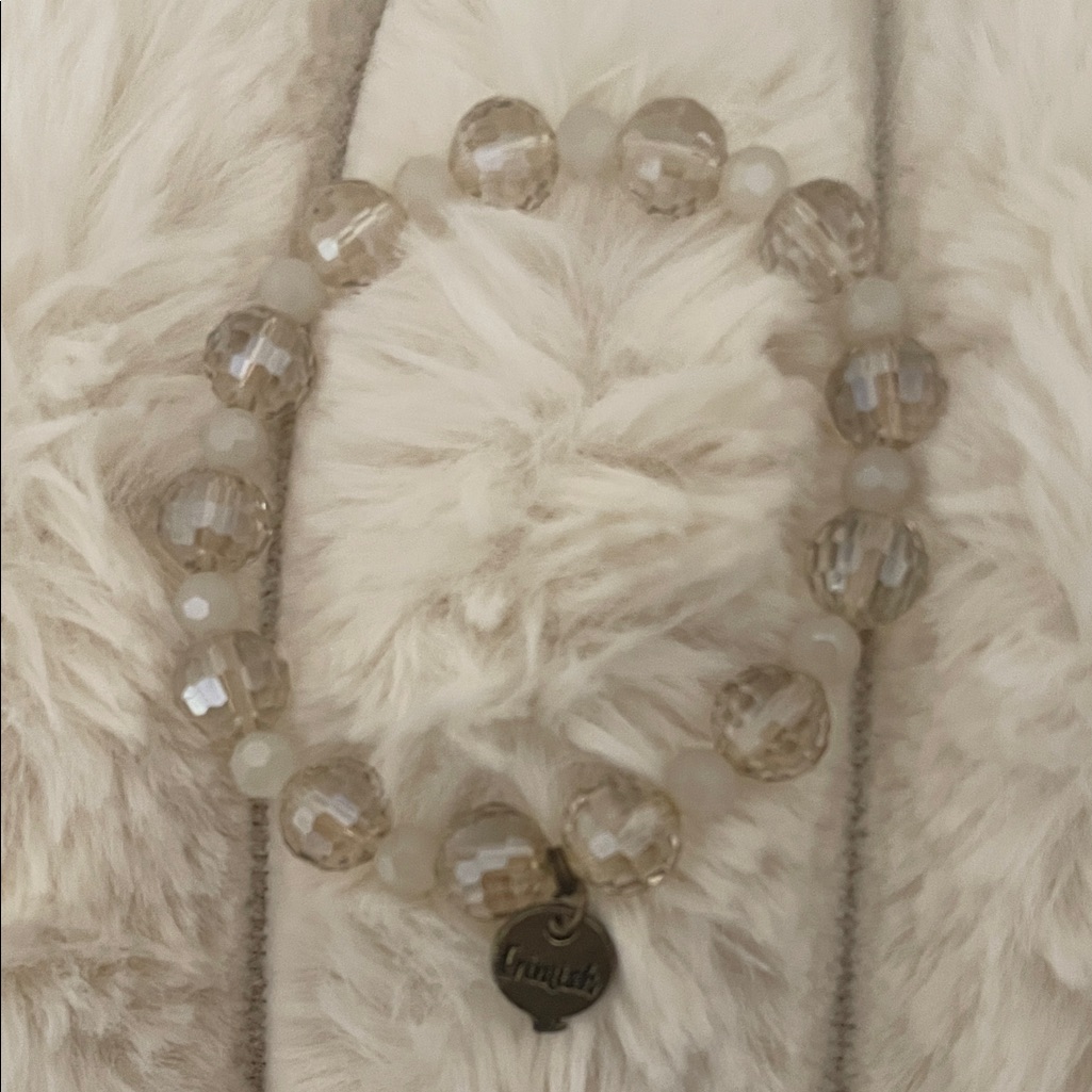 Erimish Tan And Cream Beaded Bracelet 7$